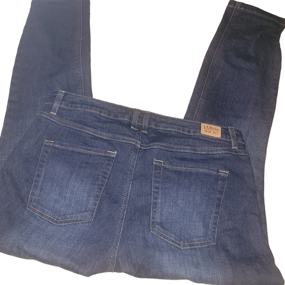 L.L.Bean Dark Wash Womens Denim Jeans 12P - Picture 4 of 5